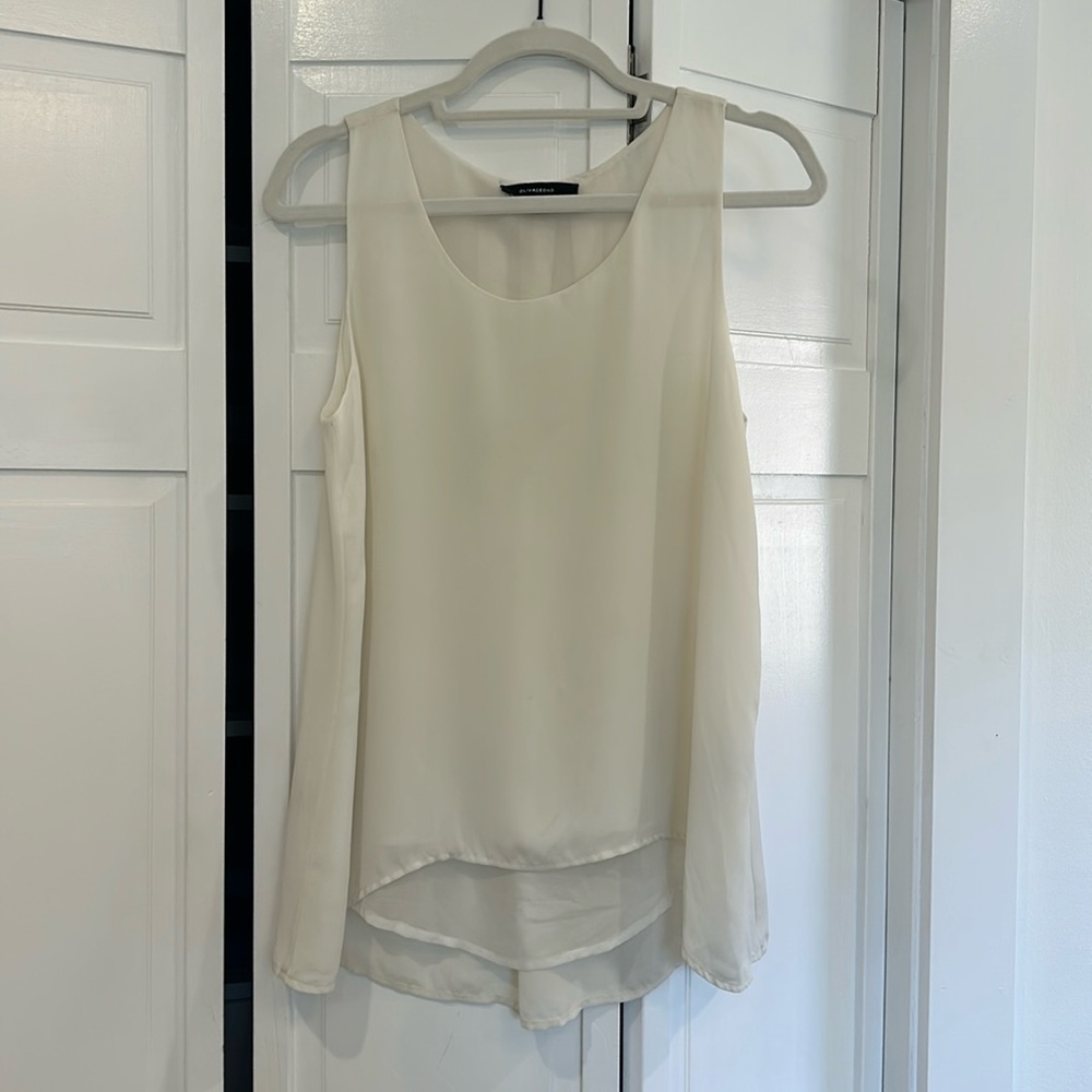 EUC cream Oliviaceous top